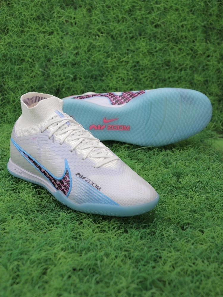 Nike Air Zoom Mercurial Superfly 9 Elite IC - White/Baltic Blue/Laser Pink