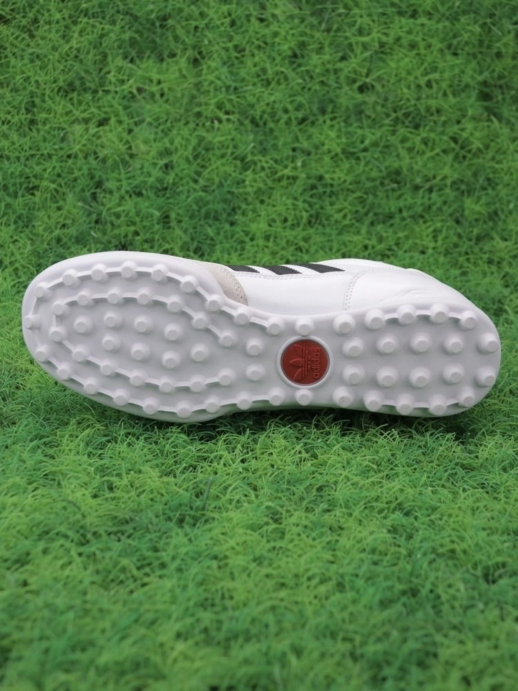 adidas Mundial Team Turf - Cloud White/Core Black/Gold Metallic