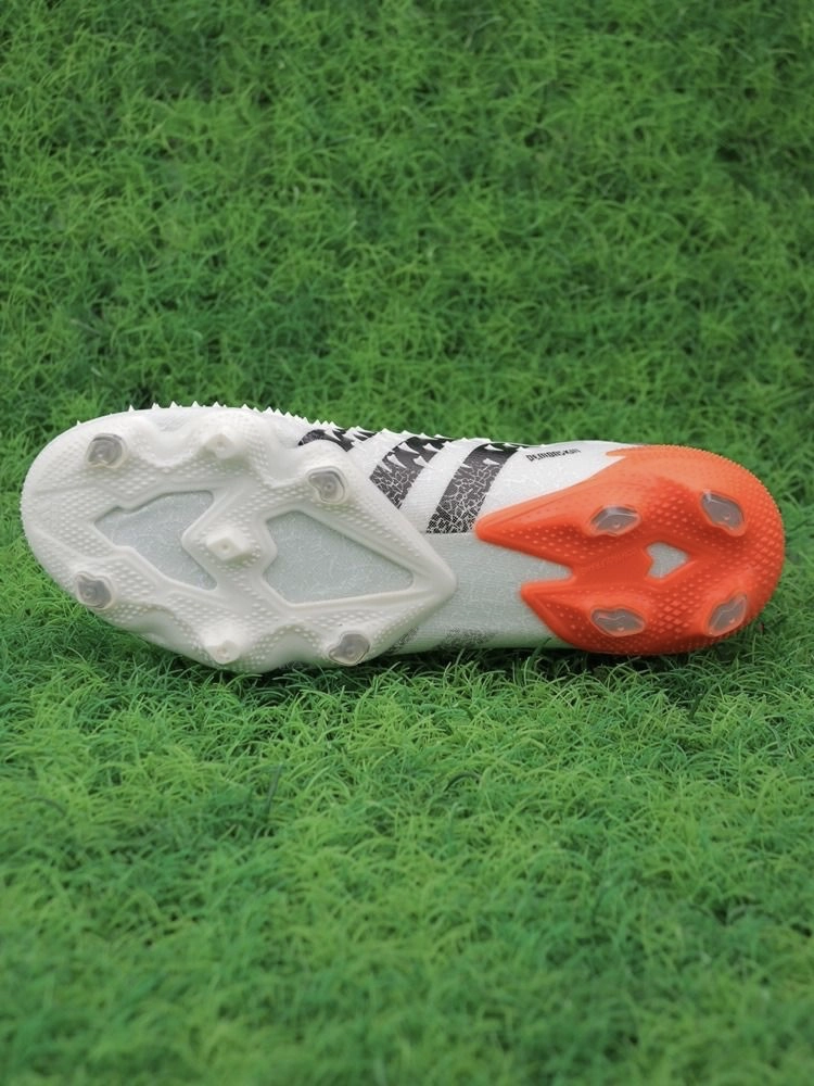 adidas Predator Freak .1 Low FG WhiteSpark - Footwear White/Iron Metal/Solar Red