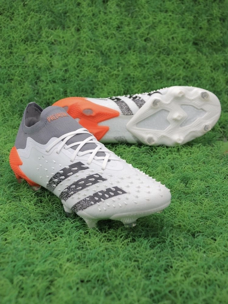adidas Predator Freak .1 Low FG WhiteSpark - Footwear White/Iron Metal/Solar Red